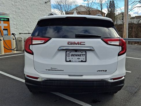 Used 2022 GMC Terrain AT4 w/ Infotainment Package II image 5