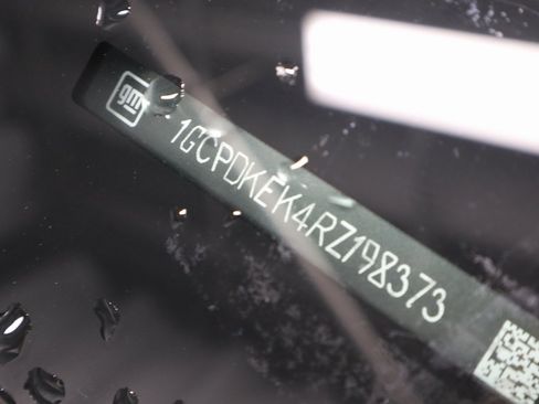 Used 2024 Chevrolet Silverado 1500 LT image 33