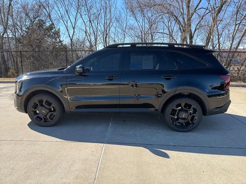 Used 2024 Kia Sorento SX Prestige w/ Olive Brown Leather Package image 2