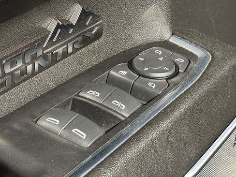 Used 2024 Chevrolet Silverado 1500 High Country w/ High Country Premium Package AWD/4WD image 27