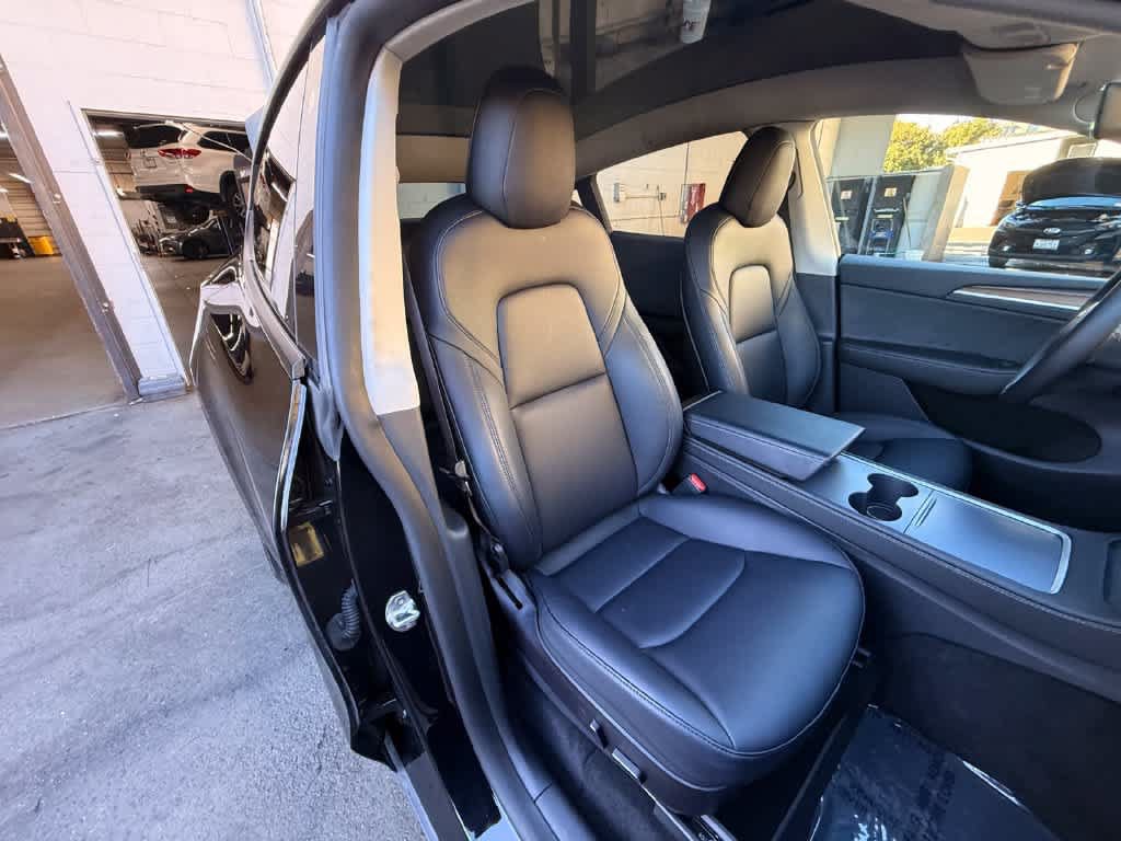 Used 2023 Tesla Model Y AWD image 15