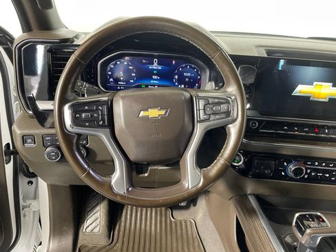 Used 2024 Chevrolet Silverado 1500 LT w/ Leather Package AWD/4WD image 13