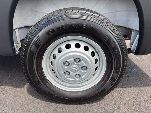 Used 2026 RAM ProMaster 2500 w/ Convenience Group FWD image 19
