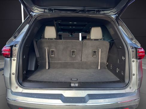 Used 2023 Chevrolet Traverse Premier image 23