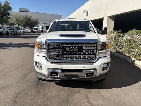 Used 2019 GMC Sierra 3500 Denali w/ Duramax Plus Package image 4