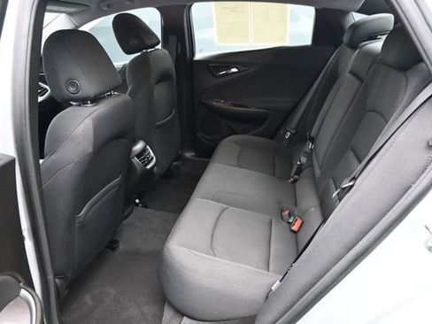 Used 2022 Chevrolet Malibu LT FWD image 9