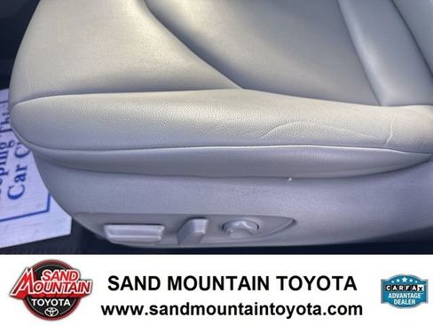 Used 2023 Toyota Highlander XLE image 16