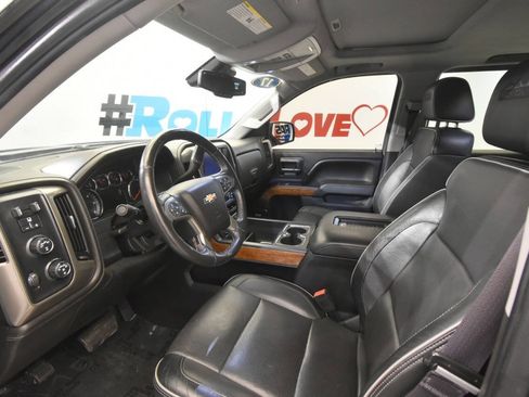 Used 2017 Chevrolet Silverado 1500 High Country AWD/4WD image 12