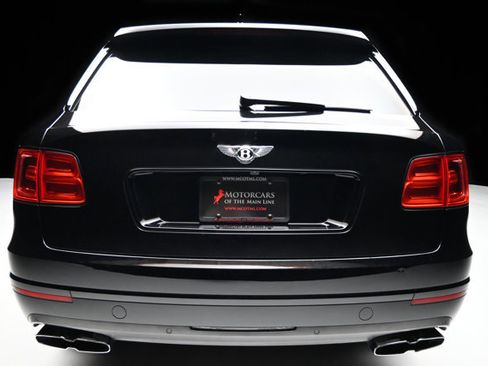 Used 2019 Bentley Bentayga image 31