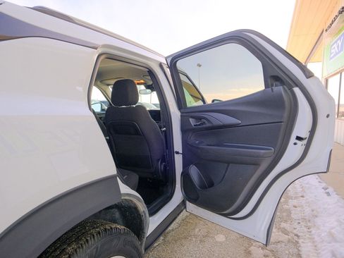 Used 2025 Chevrolet TrailBlazer LT image 19