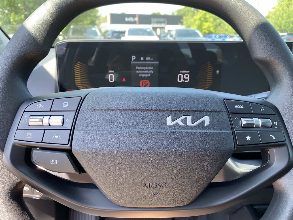 New 2026 Kia K4 FWD image 11
