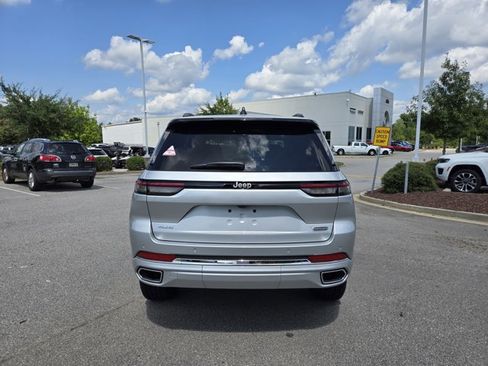 New 2025 Jeep Grand Cherokee Overland AWD/4WD image 7