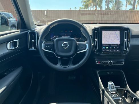 Used 2023 Volvo XC40 B5 Plus w/ Driver Assist Package AWD/4WD image 13