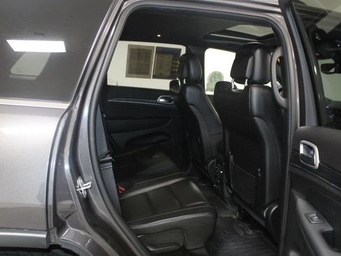 Used 2021 Jeep Grand Cherokee Limited w/ Trailer Tow Group IV image 32