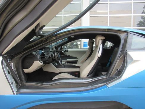 Used 2014 BMW i8 image 18