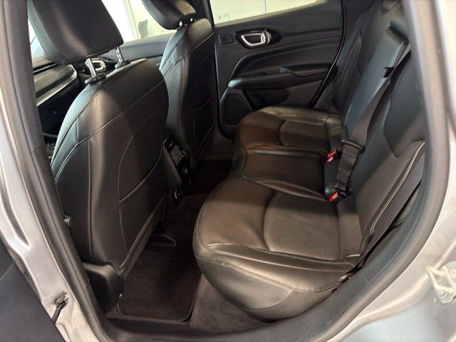 Used 2022 Jeep Compass High Altitude AWD/4WD image 15