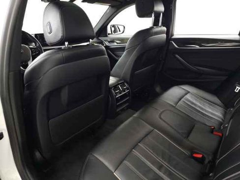 Used 2019 BMW 530i xDrive w/ Convenience Package image 33