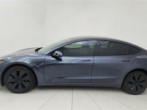 Used 2025 Tesla Model 3 Long Range image 3