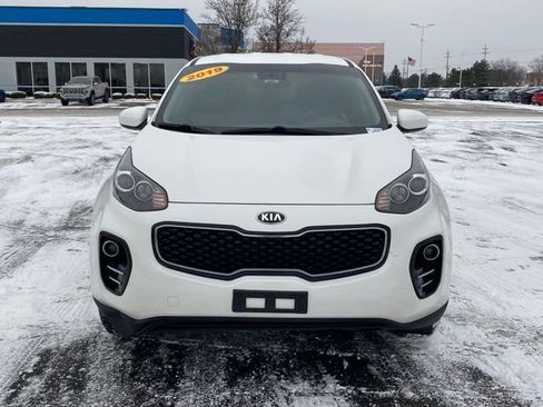 Used 2019 Kia Sportage LX image 2