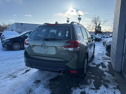 Used 2019 Subaru Forester Base w/ Alloy Wheel Package image 2