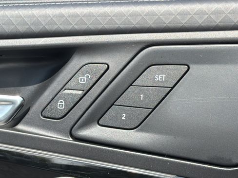 Used 2026 BMW X2 xDrive28i AWD/4WD image 16