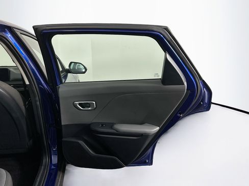 Used 2025 Kia K4 LXS image 30