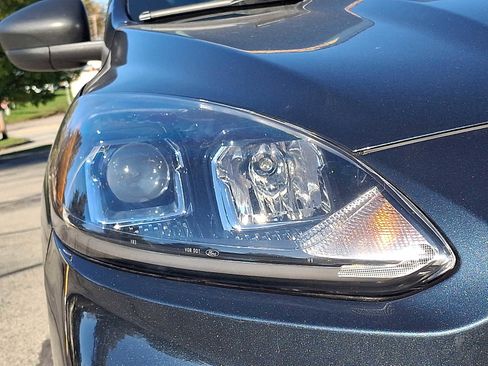 Used 2022 Ford Escape SE w/ Cold Weather Package image 9