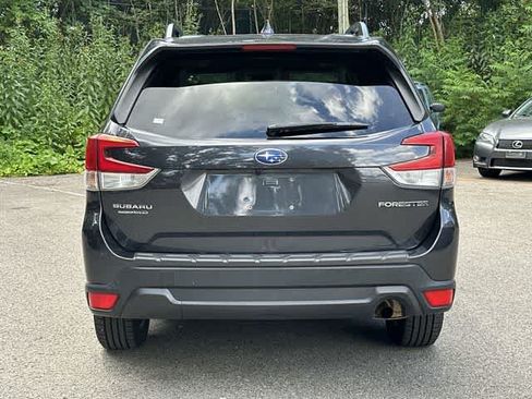 Used 2019 Subaru Forester Premium AWD/4WD image 4