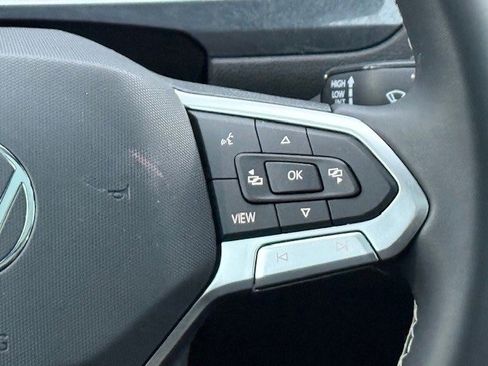 Used 2022 Volkswagen Tiguan SE image 26