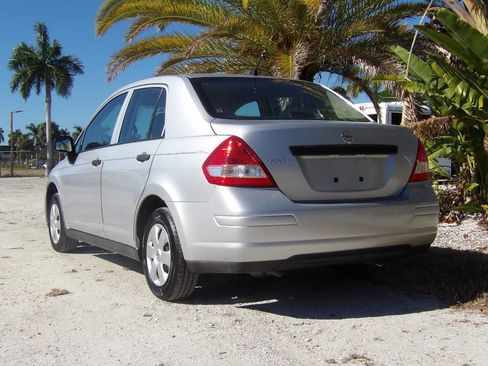 Used 2010 Nissan Versa Sedan image 4