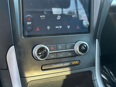 Used 2024 Ford Edge SEL image 22