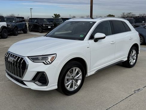 Used 2024 Audi Q3 2.0T Premium image 12