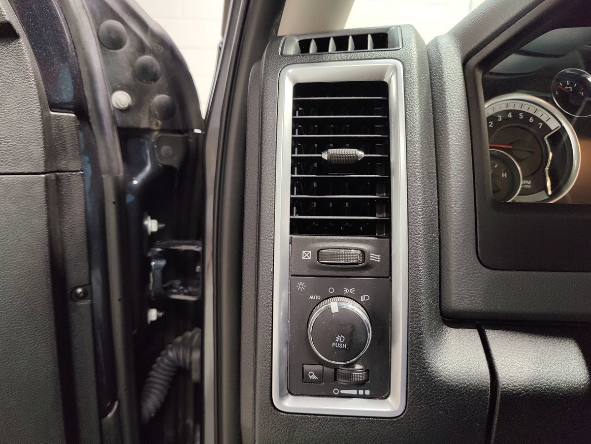 Used 2018 RAM 1500 Big Horn AWD/4WD image 31
