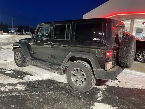Used 2018 Jeep Wrangler Unlimited Rubicon w/ Cold Weather Group image 3