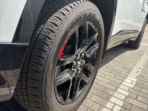 Used 2020 Chevrolet Traverse Premier w/ Redline Edition image 12