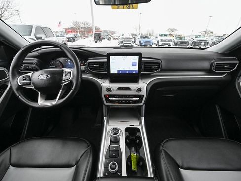 Certified 2023 Ford Explorer XLT w/ Equipment Group 202A image 31