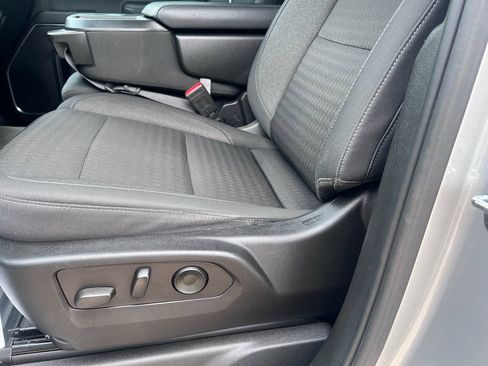 Used 2022 Chevrolet Silverado 1500 LT AWD/4WD image 21