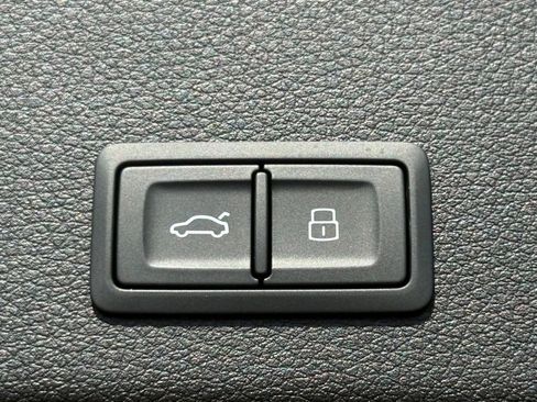 Used 2024 Audi Q8 e-tron Premium Plus w/ Premium Plus Package AWD/4WD image 59