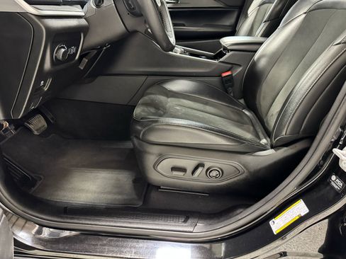 Used 2023 Jeep Grand Cherokee L Laredo image 21