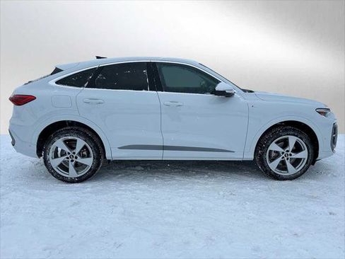 New 2025 Audi Q5 Premium Plus image 2