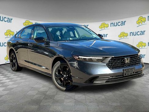 New 2025 Honda Accord SE image 1