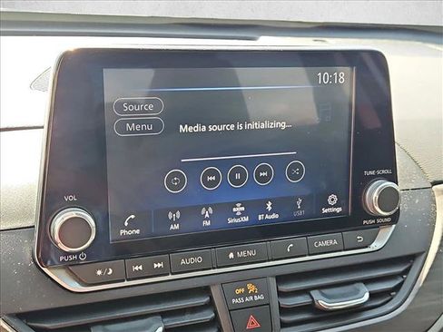 Used 2024 Nissan Altima 2.5 SV FWD image 13