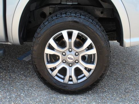 Used 2023 Ford Ranger Lariat w/ FX4 Off-Road Package AWD/4WD image 21