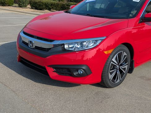 Used 2017 Honda Civic EX-T image 10