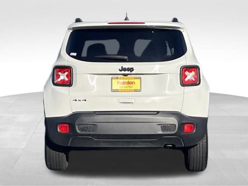 Used 2023 Jeep Renegade Latitude image 8