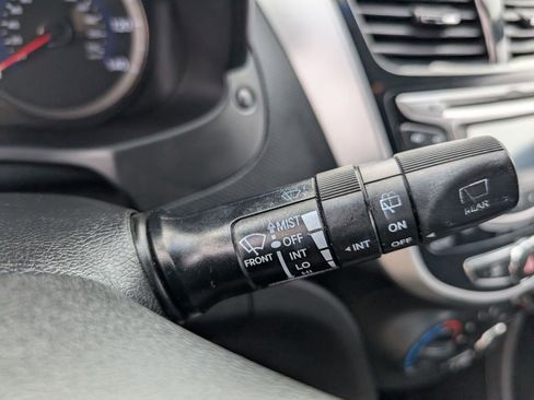 Used 2013 Hyundai Accent SE image 27