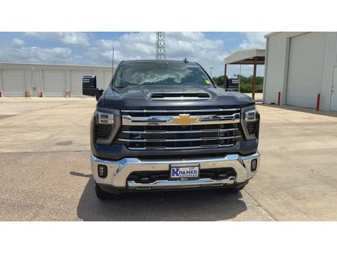 Used 2024 Chevrolet Silverado 2500 LTZ w/ LTZ Texas Edition AWD/4WD image 3