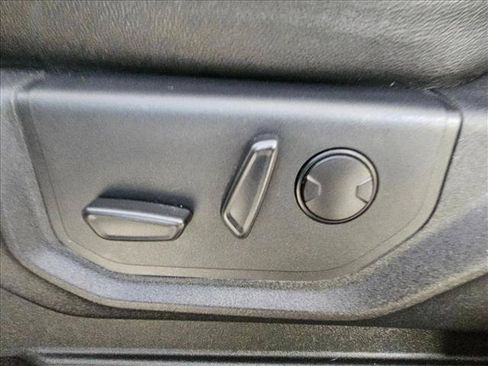 Used 2019 Ford F150 Lariat w/ Equipment Group 502A Luxury AWD/4WD image 20