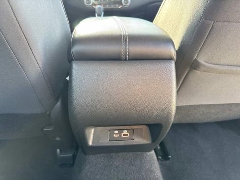 Used 2025 Nissan Altima 2.5 SV FWD image 23