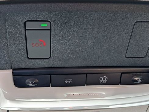 Certified 2024 Nissan Pathfinder SL image 26